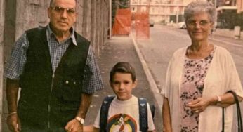 Qui era con i suoi nonni, oggi è il protagonista de Il Paradiso delle Signore: impossibile non riconoscerlo
